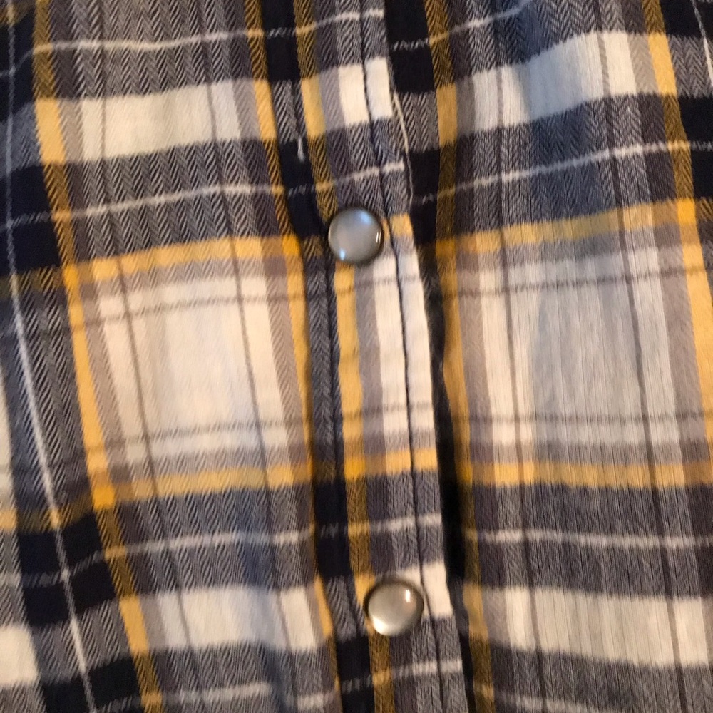 Button down Flannel - Picture 3 of 4